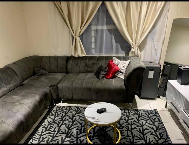 2 BEDROOM HOUSE FOR SALE IN VANDERBIJLPARK CE 4